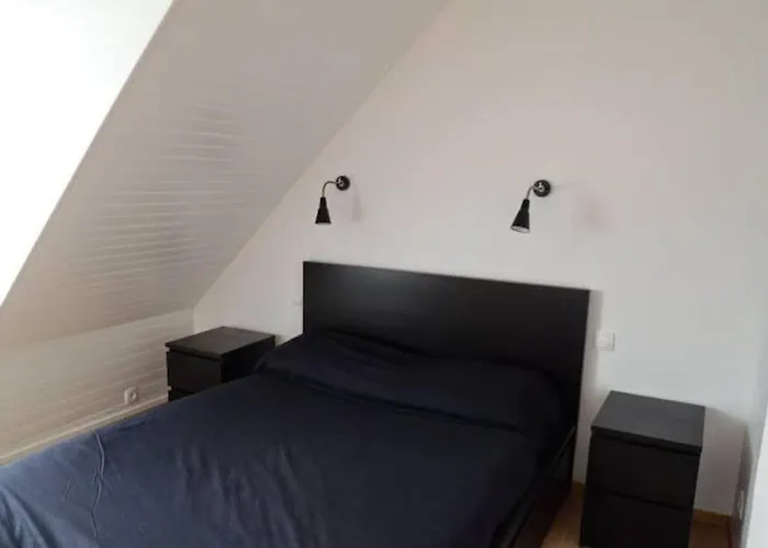 Maison Dans Son Ecrin De Verdure
